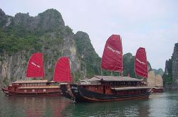 Залив Халонг