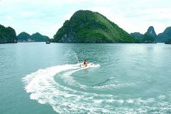 Залив Халонг